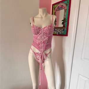 Elegant Pink Lace Corset Lingerie Set